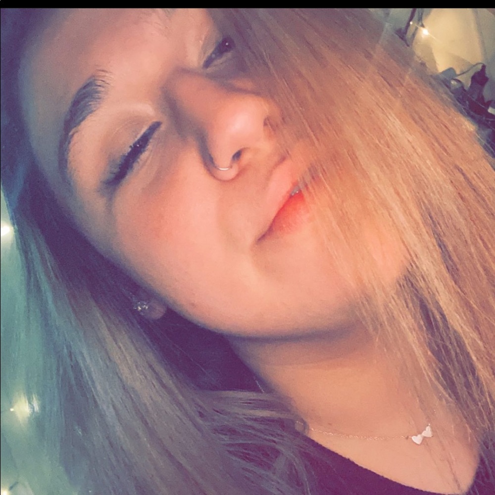 Meet your Posher, Maddie